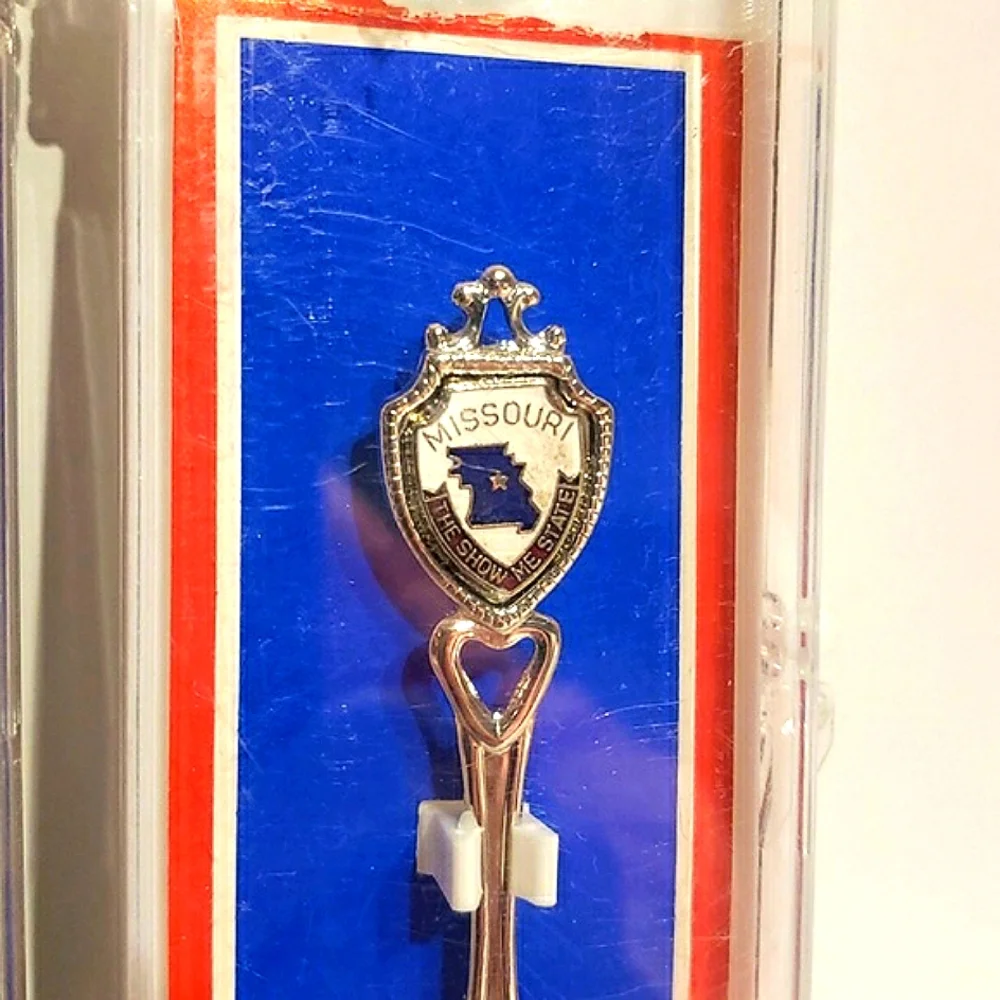 Vintage 80s 90s collectable spoons. Disneyland, Knott's Berry Farm, DC.